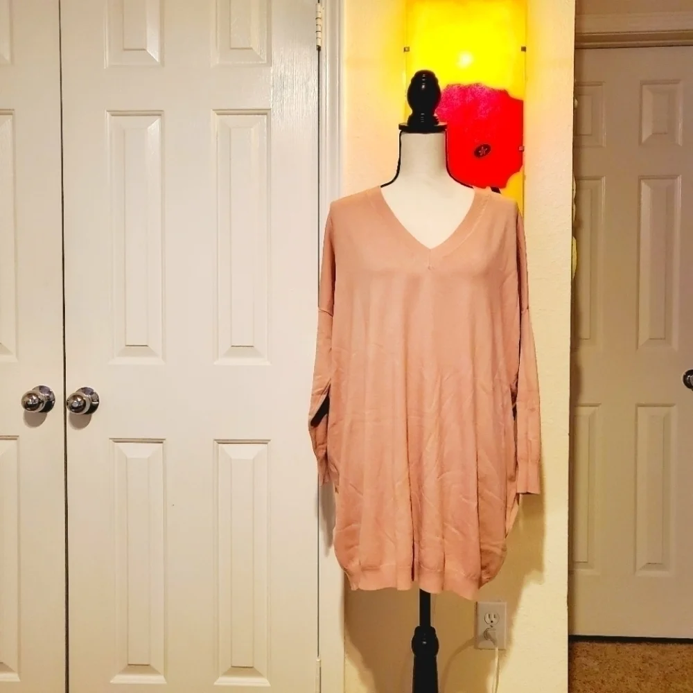 Lulu's | Oversized V-neck Sweater - Picture 6 of 6